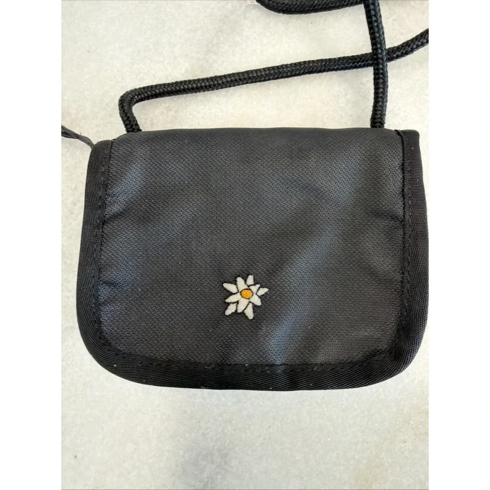 Sherpani Zoe Wallet Bag Zip Purse Canvas Black & White Small 6x4 Long‎ Strap